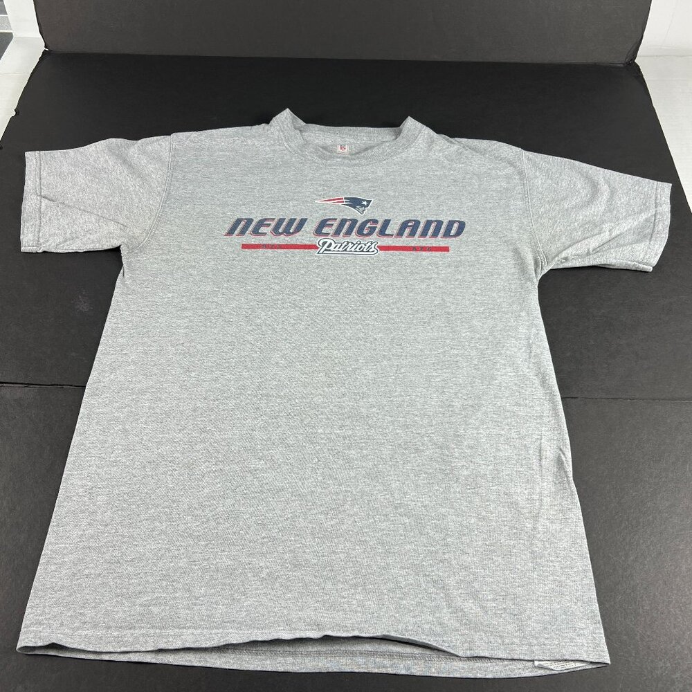 NFL New England Patriots Football Shirt Adult Medium Grey Faded Short Sleeve Tee